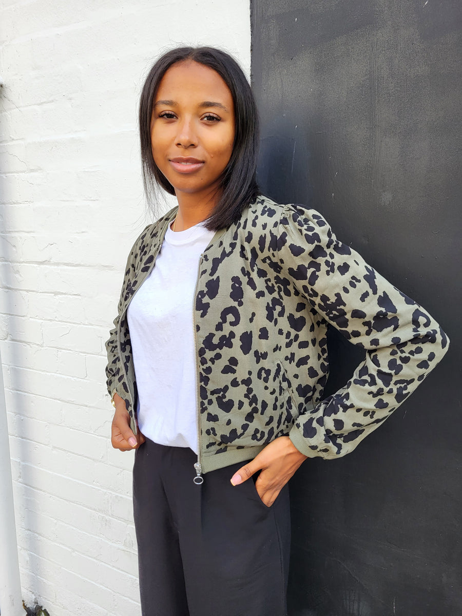 Leopard hotsell print bomber