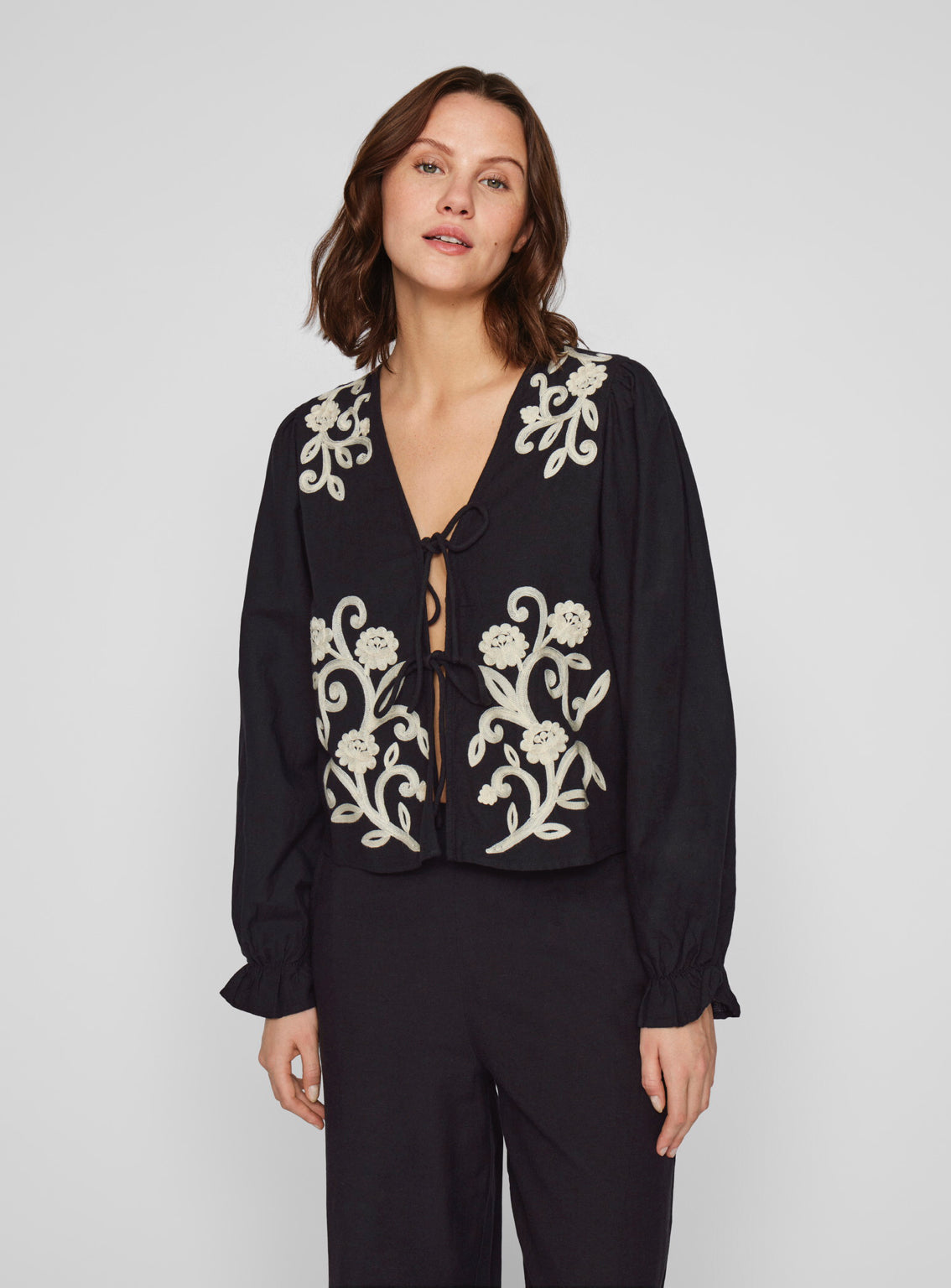 Vila Embroidered Linen Feel Tie Front Top