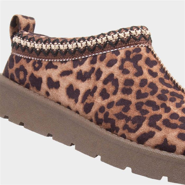 Embroidered Slip On Cosy Taz Slipper Shoe In Leopard