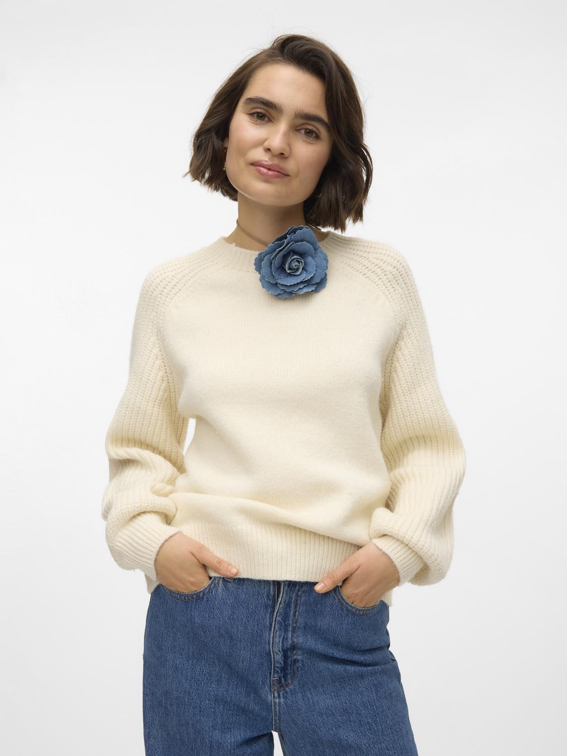 VM Knitted Pullover In Cream