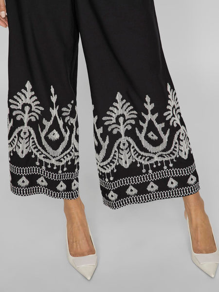 Vila Black Cropped Embroidered Trousers