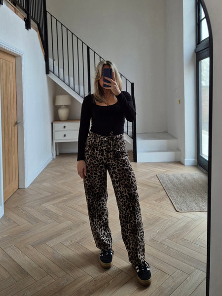 Only Mid-Rise Barrel Leg Leopard Print Jean