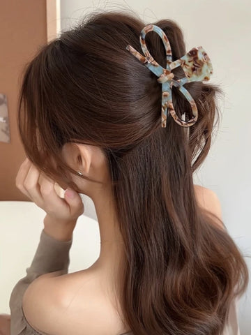 Hair Claw With Bow Detail In Tortoise Shell