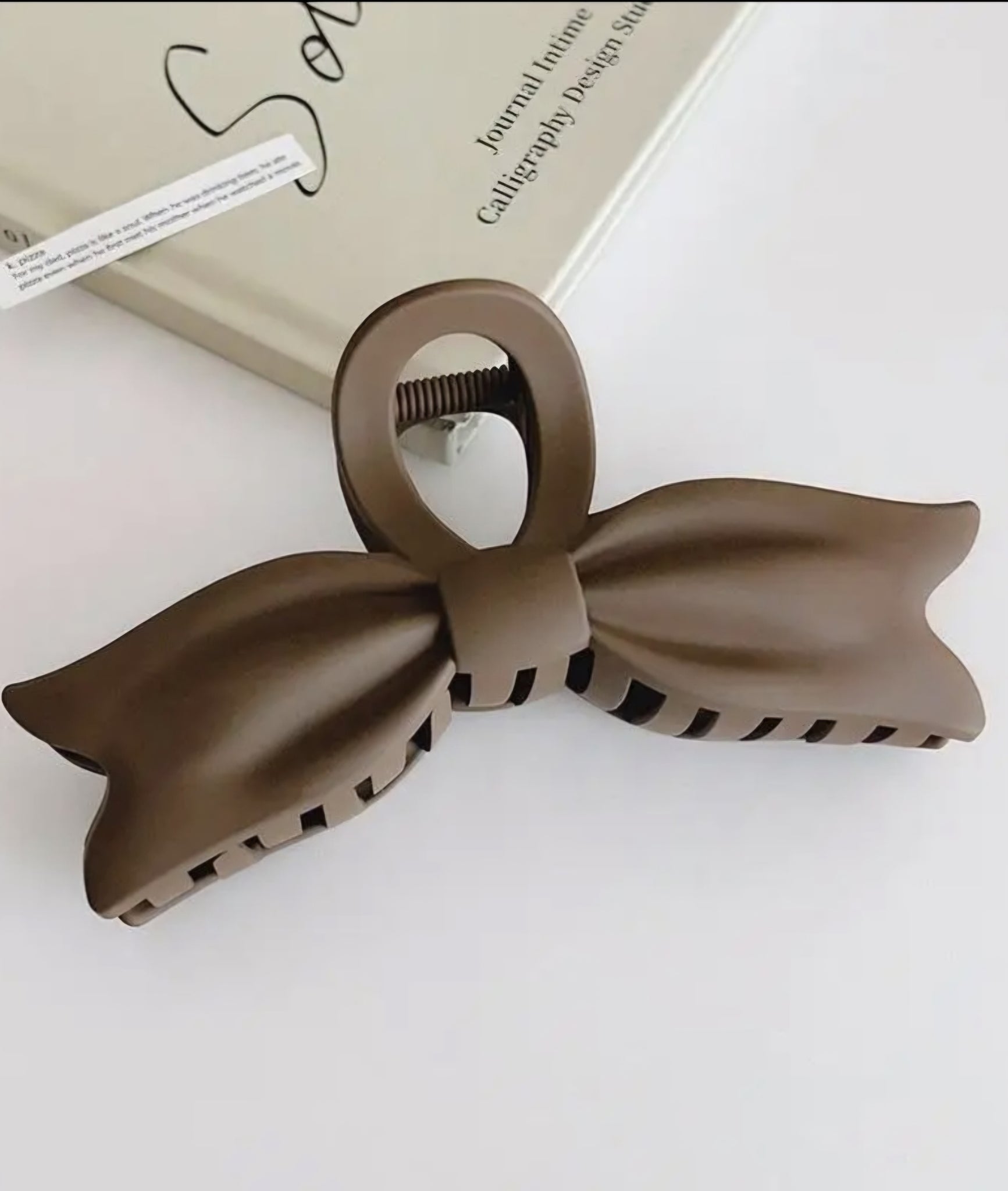 Bow Hair Claw Clip Available In 2 Colourways