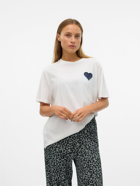 VM Oversized Heart Tshirt In White